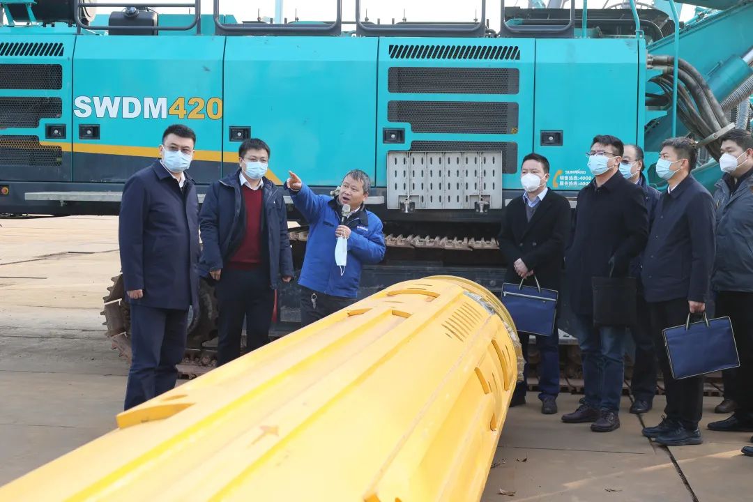 共商合作！中國(guó)鐵建大橋局到訪山河智能