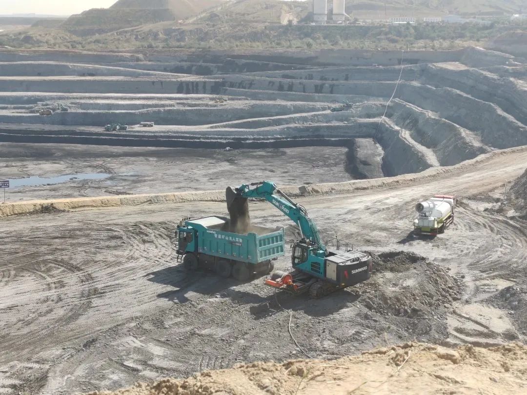 騰遠添智能新綠，山河巨鼎新能源礦卡批量交付