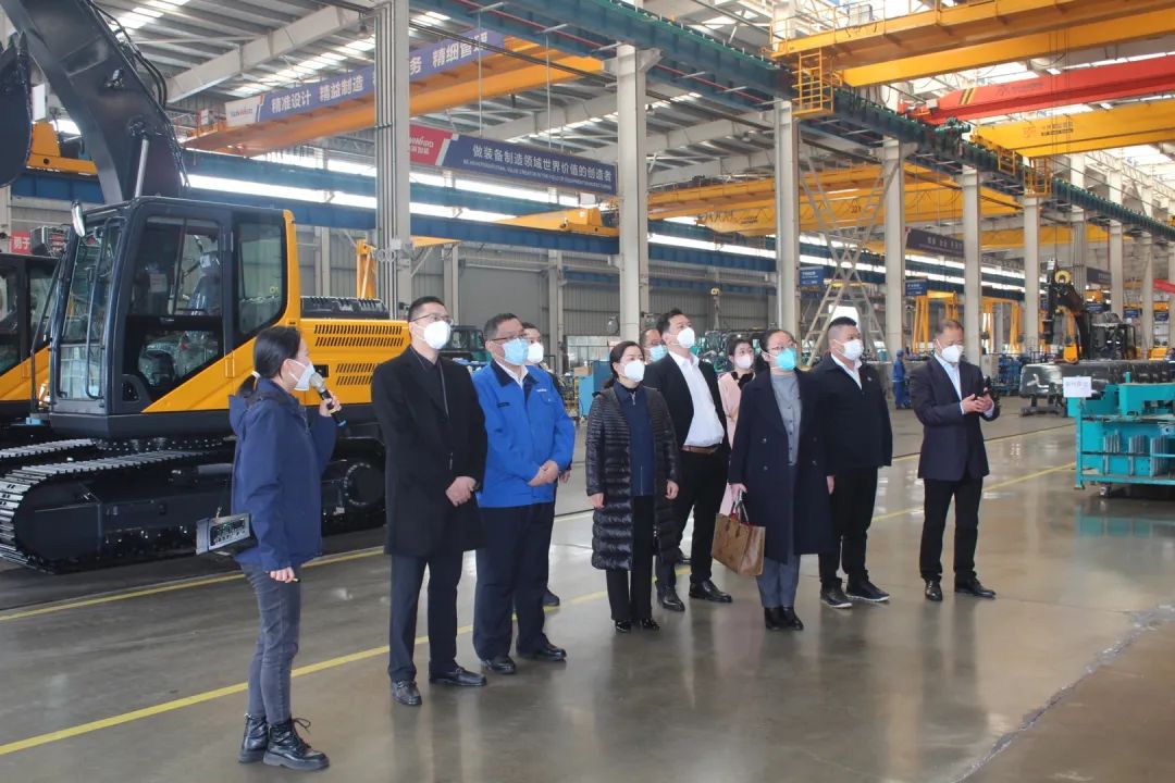 五糧液集團(tuán)工會(huì)主席郭敘雷帶隊(duì)赴山河智能考察交流