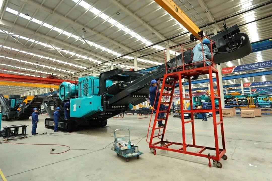 莫道君行早，更有早行人！山河智能癸卯兔年開工大吉