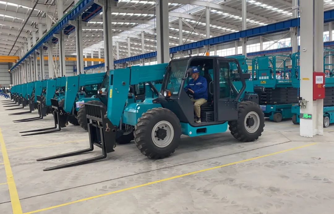 吹響復(fù)工“沖鋒號(hào)”，全力沖刺“開(kāi)門(mén)紅”！山河智能高空機(jī)械復(fù)工復(fù)產(chǎn)進(jìn)行時(shí)