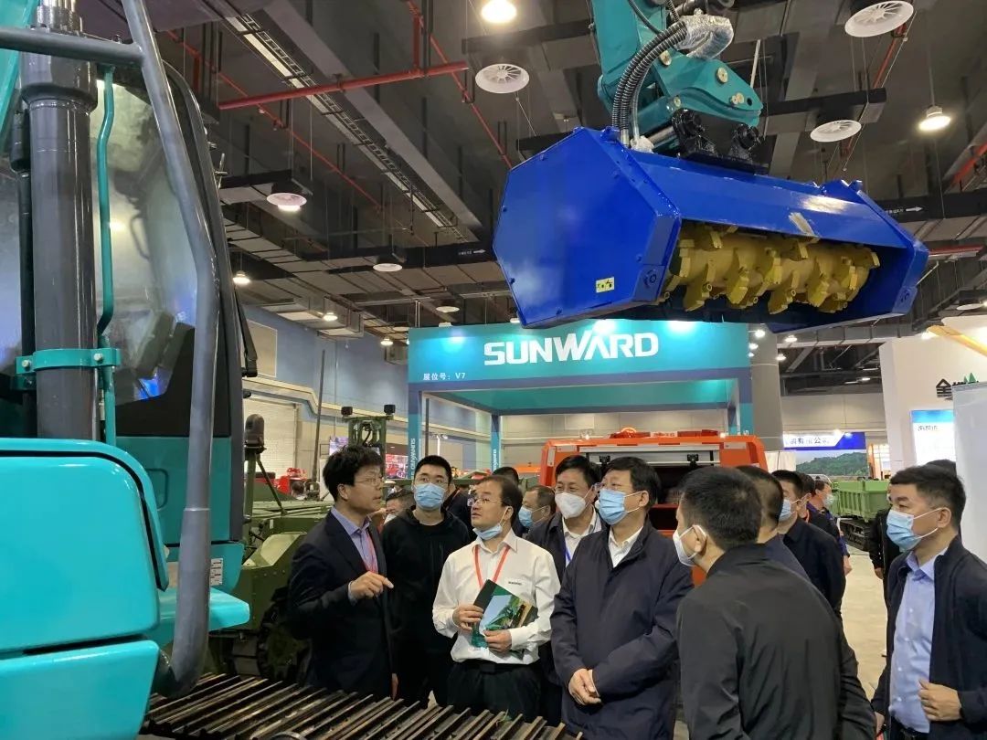 “新兵”報(bào)到！山河智能應(yīng)急救援裝備實(shí)力亮相第五屆全國(guó)森林消防裝備展