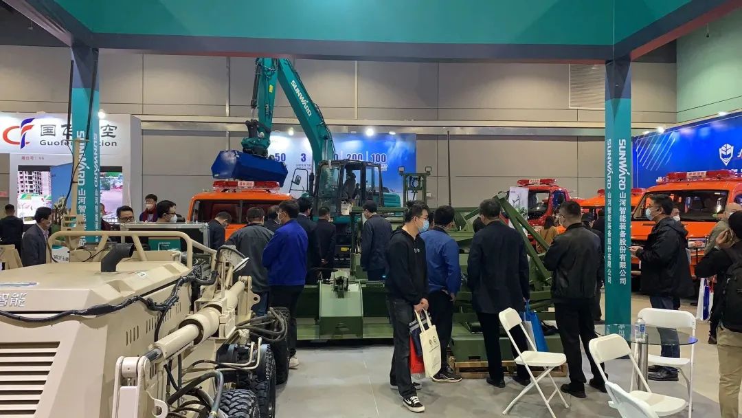 “新兵”報(bào)到！山河智能應(yīng)急救援裝備實(shí)力亮相第五屆全國(guó)森林消防裝備展