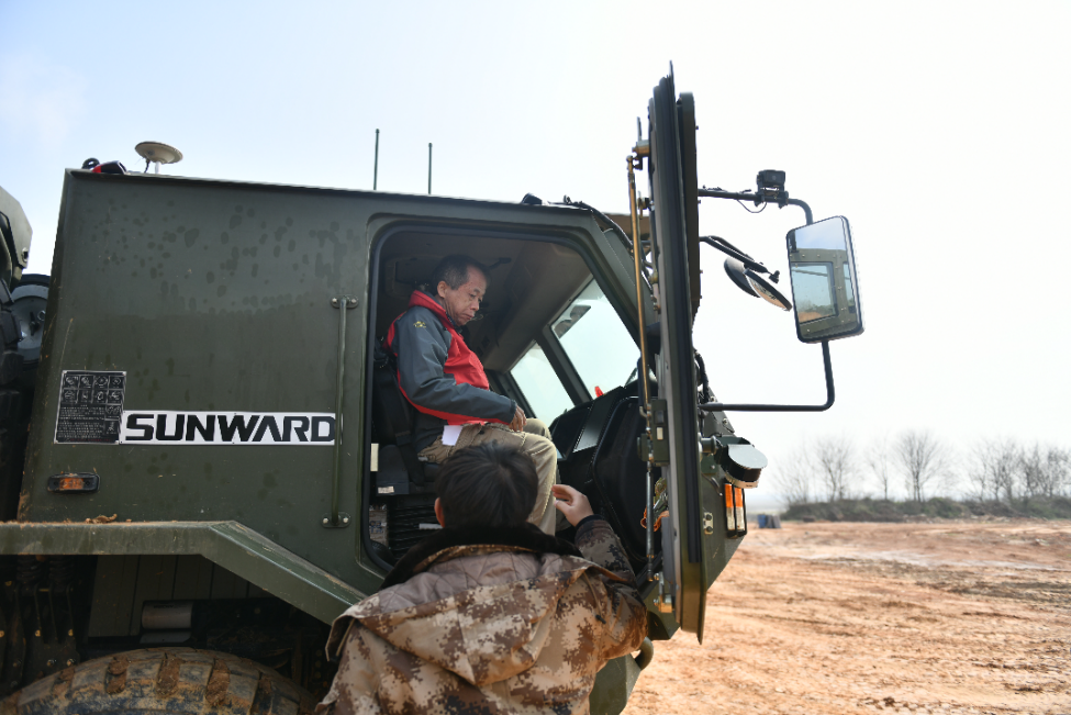 “十三五”國家重點研發(fā)計劃課題裝備順利通過驗收！山河智能為應(yīng)急救援再添硬核力量