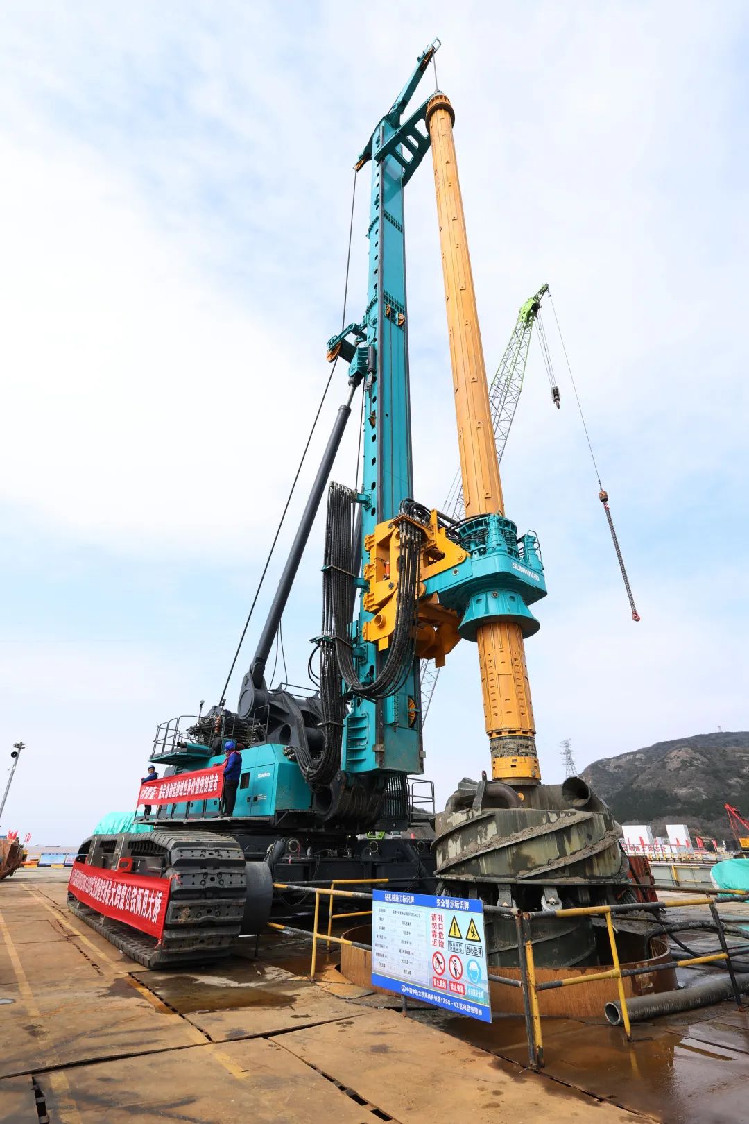 超級(jí)裝備助建超級(jí)工程！山河智能超級(jí)旋挖鉆機(jī)SWDM1280推介會(huì)成功舉辦