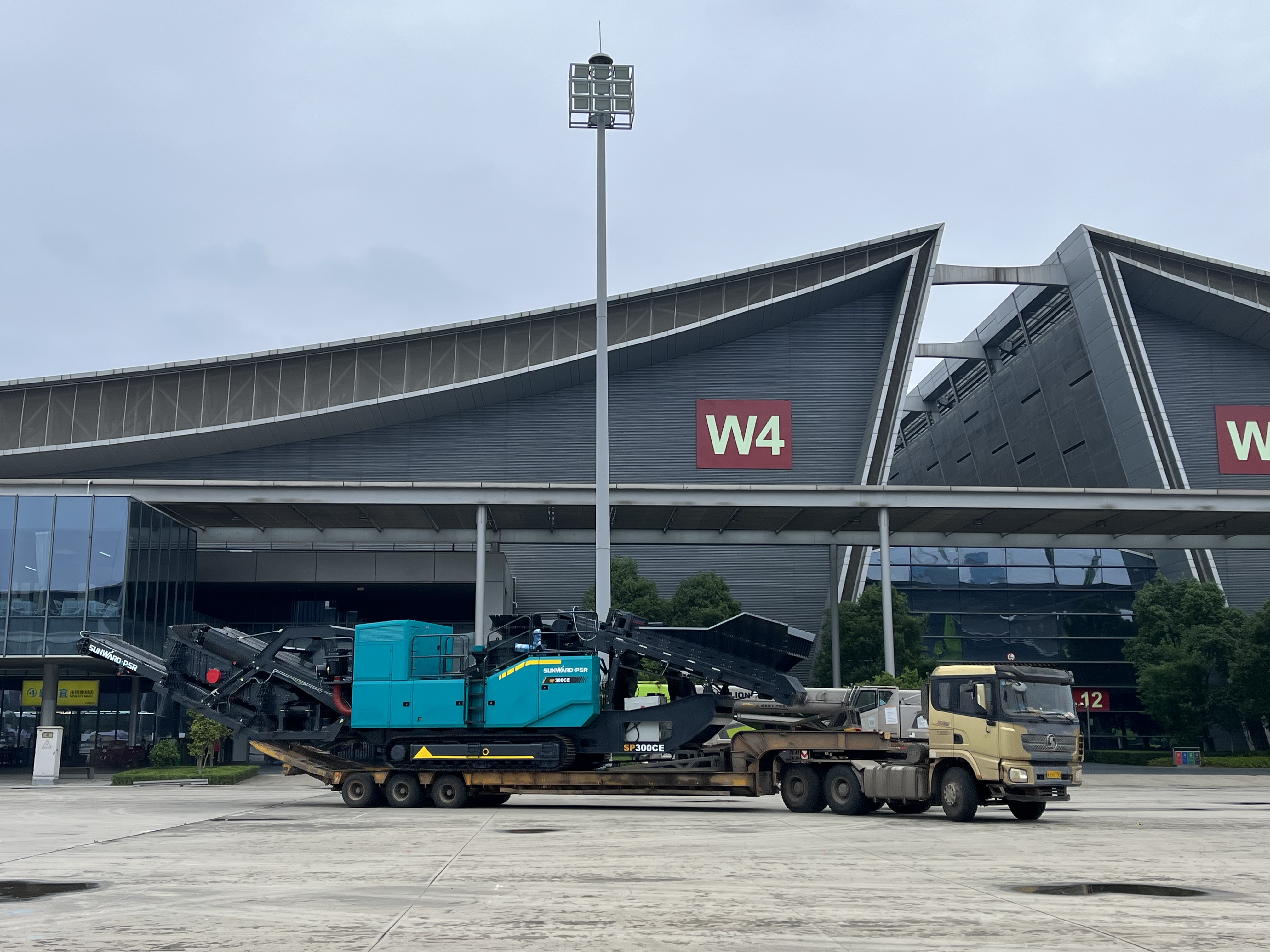 2023 CICEE | 進(jìn)場布展！倒計時3天，山河智能亮點劇透來了