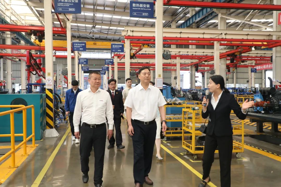 長沙市人民檢察院黨組書記、檢察長余湘文調研山河智能