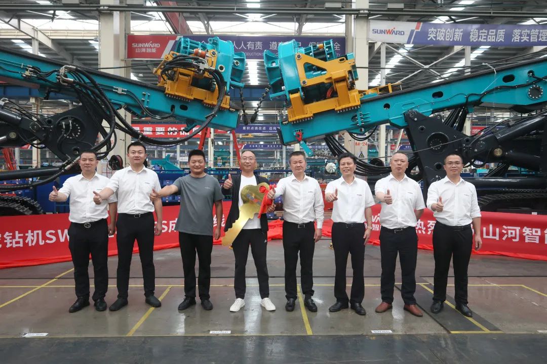 助力“雙碳”、綠動未來！山河智能增程式電動旋挖鉆機、液壓混合動力旋挖鉆機齊交付