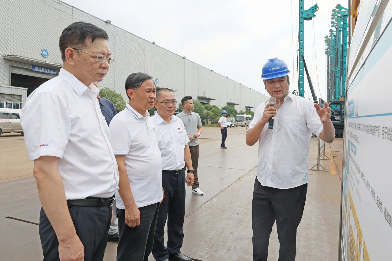 王國(guó)和調(diào)研山河智能