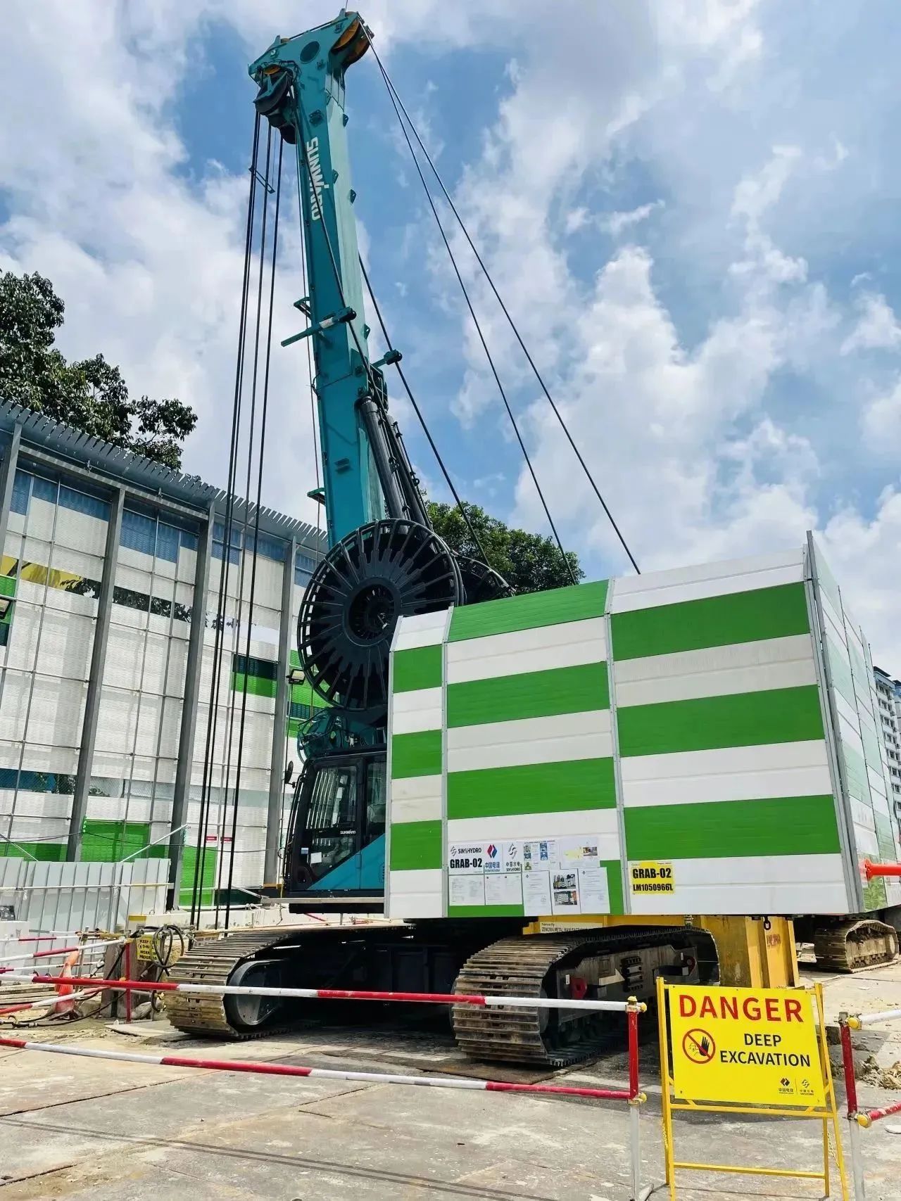 助力國內(nèi)國際重大工程！山河智能液壓抓斗實(shí)力“出圈”