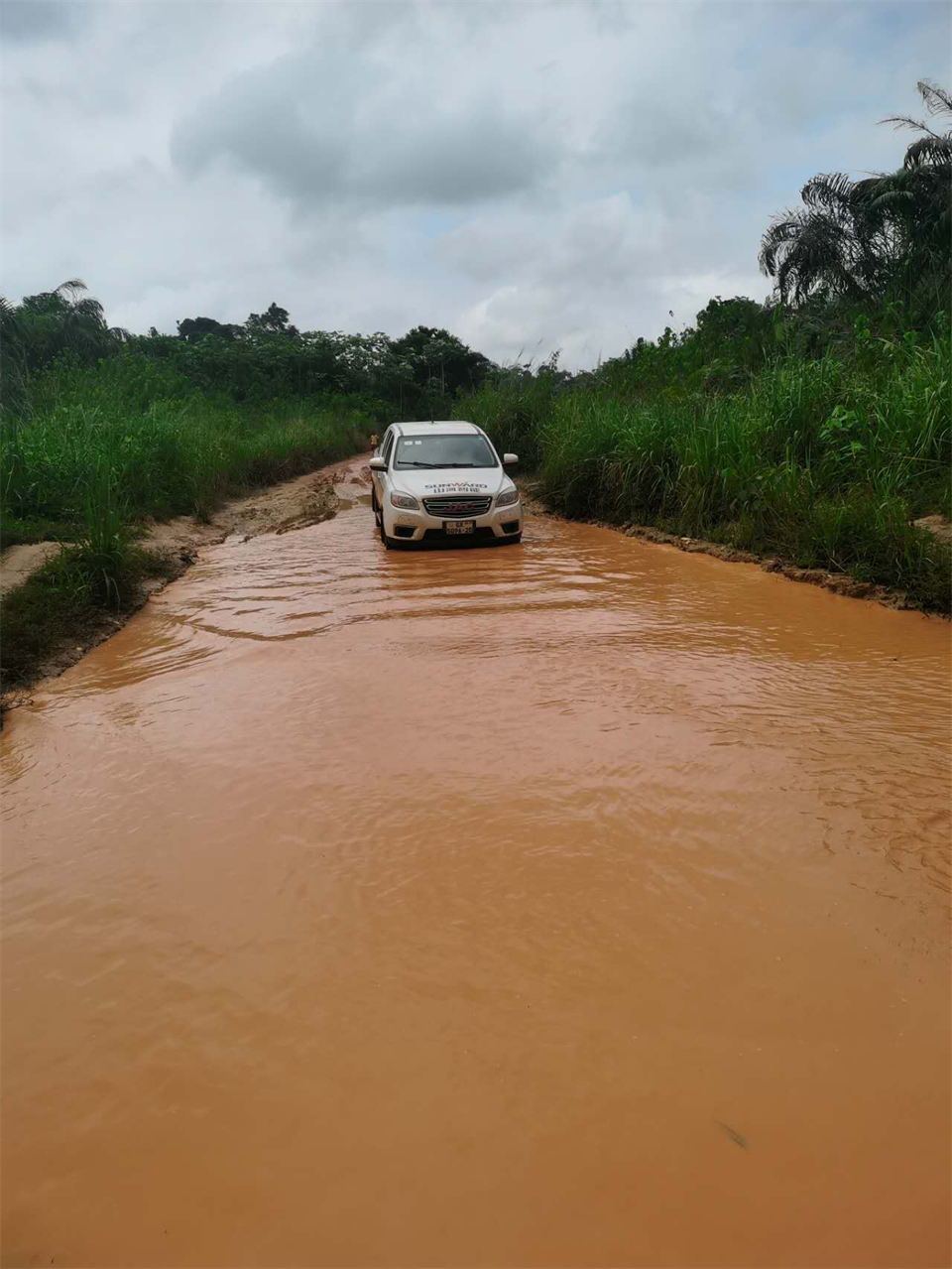 品質(zhì)山河，用心服務(wù)！山河智能服務(wù)萬(wàn)里行活動(dòng)走進(jìn)非洲加納