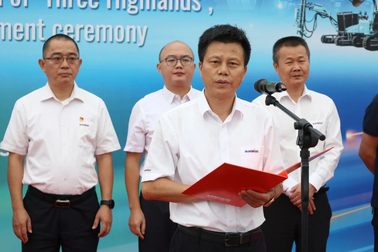 持續(xù)進(jìn)軍國際市場！山河智能近百臺設(shè)備集中發(fā)貨