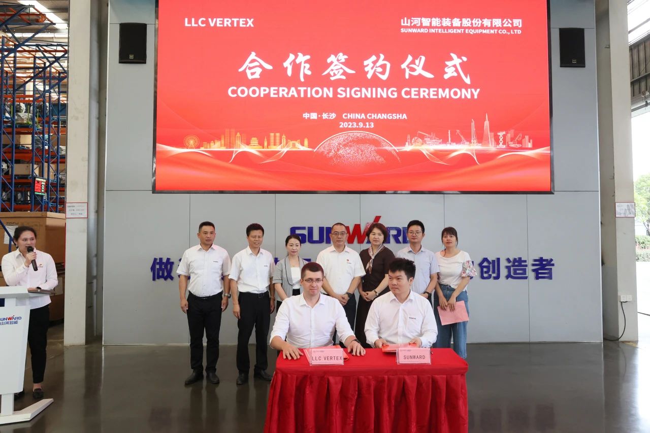 持續(xù)進(jìn)軍國際市場！山河智能近百臺設(shè)備集中發(fā)貨