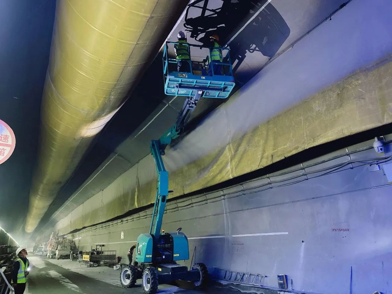 不懼高海拔挑戰(zhàn)！山河智能高空機械實力助建川藏鐵路