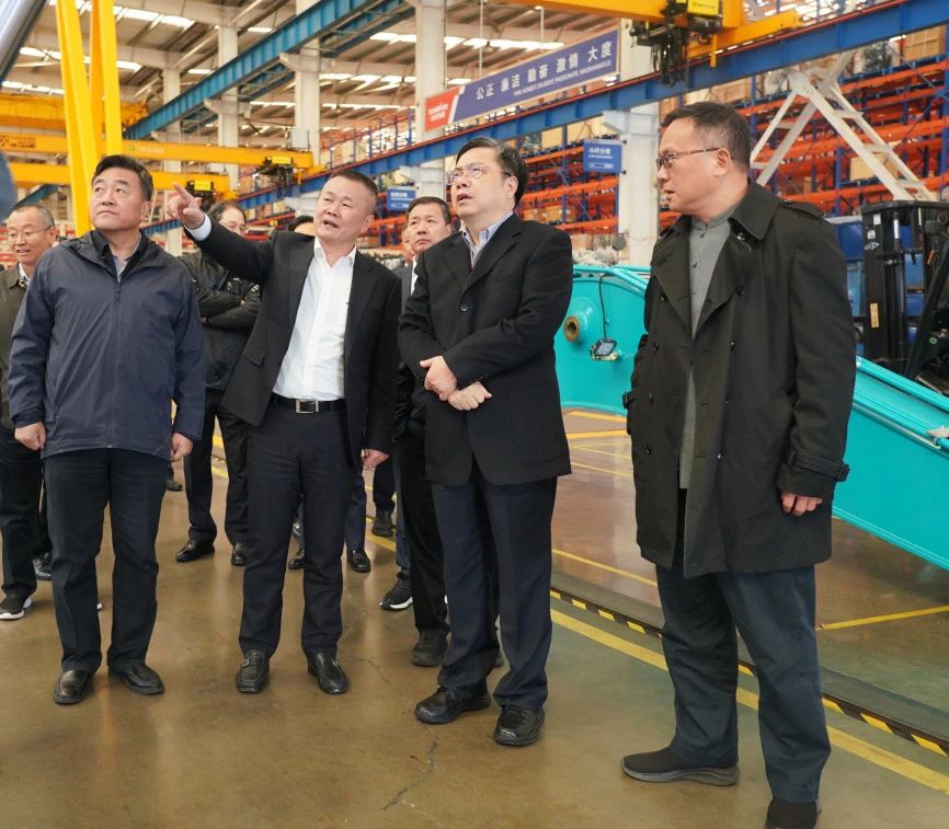 聚焦裝備再制造！上海市政協(xié)副主席、黨組副書記肖貴玉帶隊(duì)調(diào)研山河智能