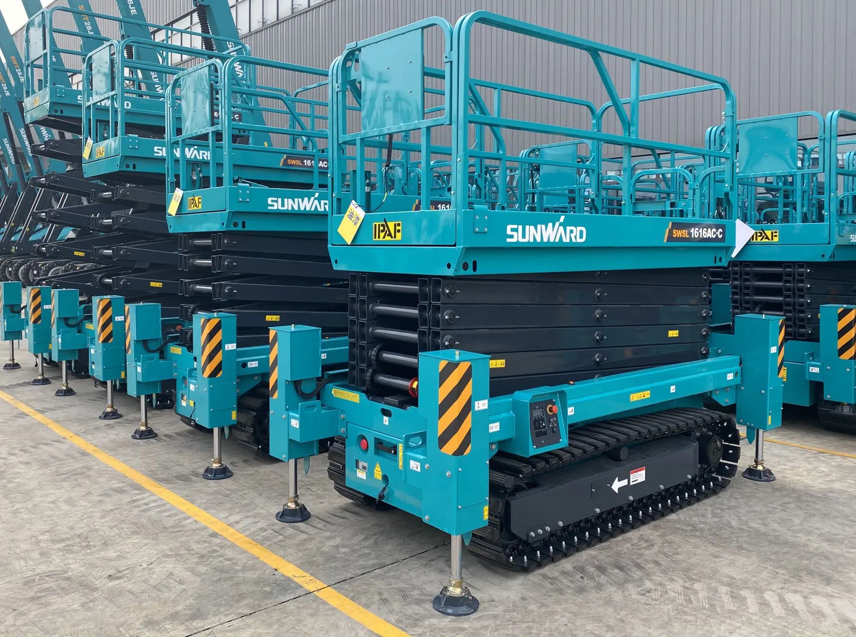 高配置、優(yōu)性能！山河智能剪叉軍團再添新兵！