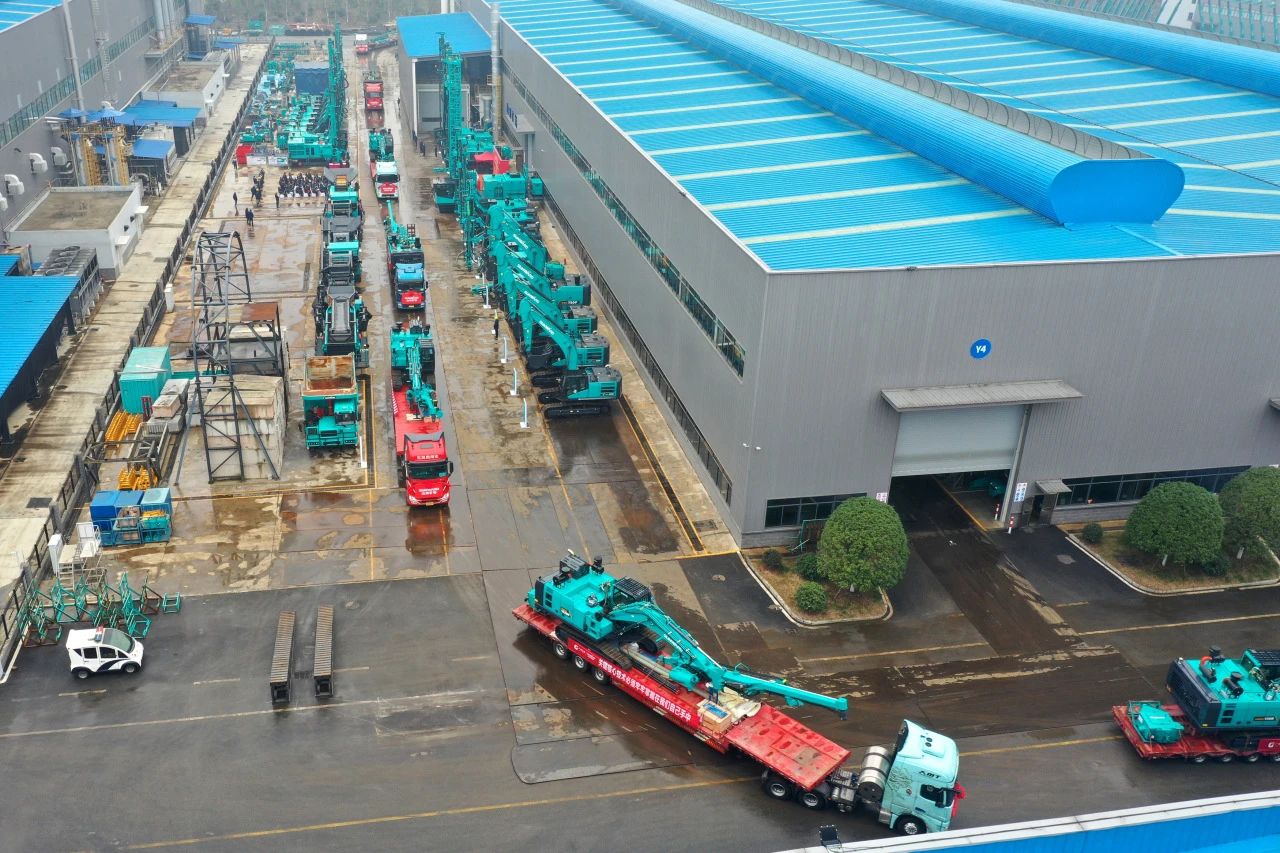 啟新程，向未來！山河礦巖揭牌慶典暨新春發(fā)貨儀式圓滿舉行