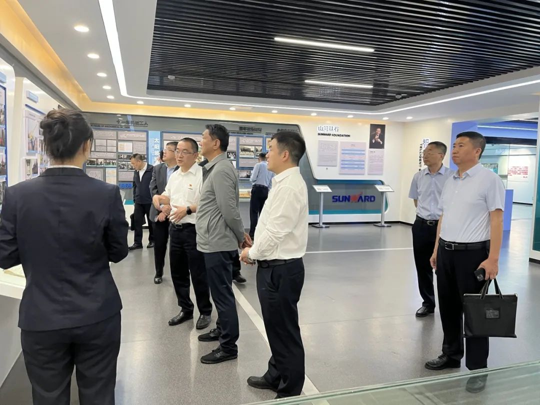 中煤平朔黨委書記、董事長陳建一行調(diào)研山河智能