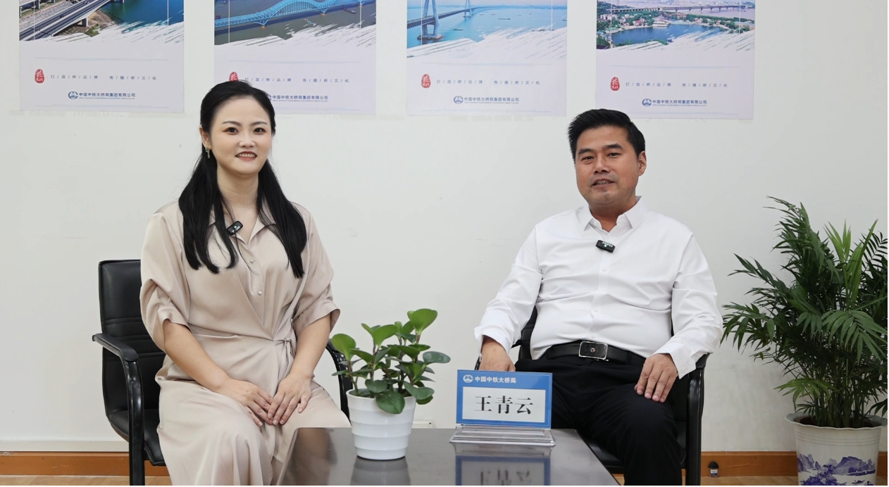 先導(dǎo)式創(chuàng)新，再推電動(dòng)新品！山河智能SWDM520EE增程式旋挖鉆機(jī)推介會(huì)成功舉辦