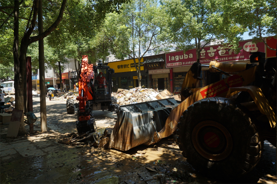 馳援湖南平江抗洪搶險(xiǎn)，共克時(shí)艱顯擔(dān)當(dāng)