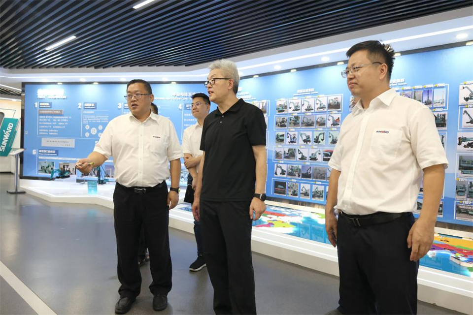 中國(guó)五礦工會(huì)主席、職工董事張曄到山河智能調(diào)研交流