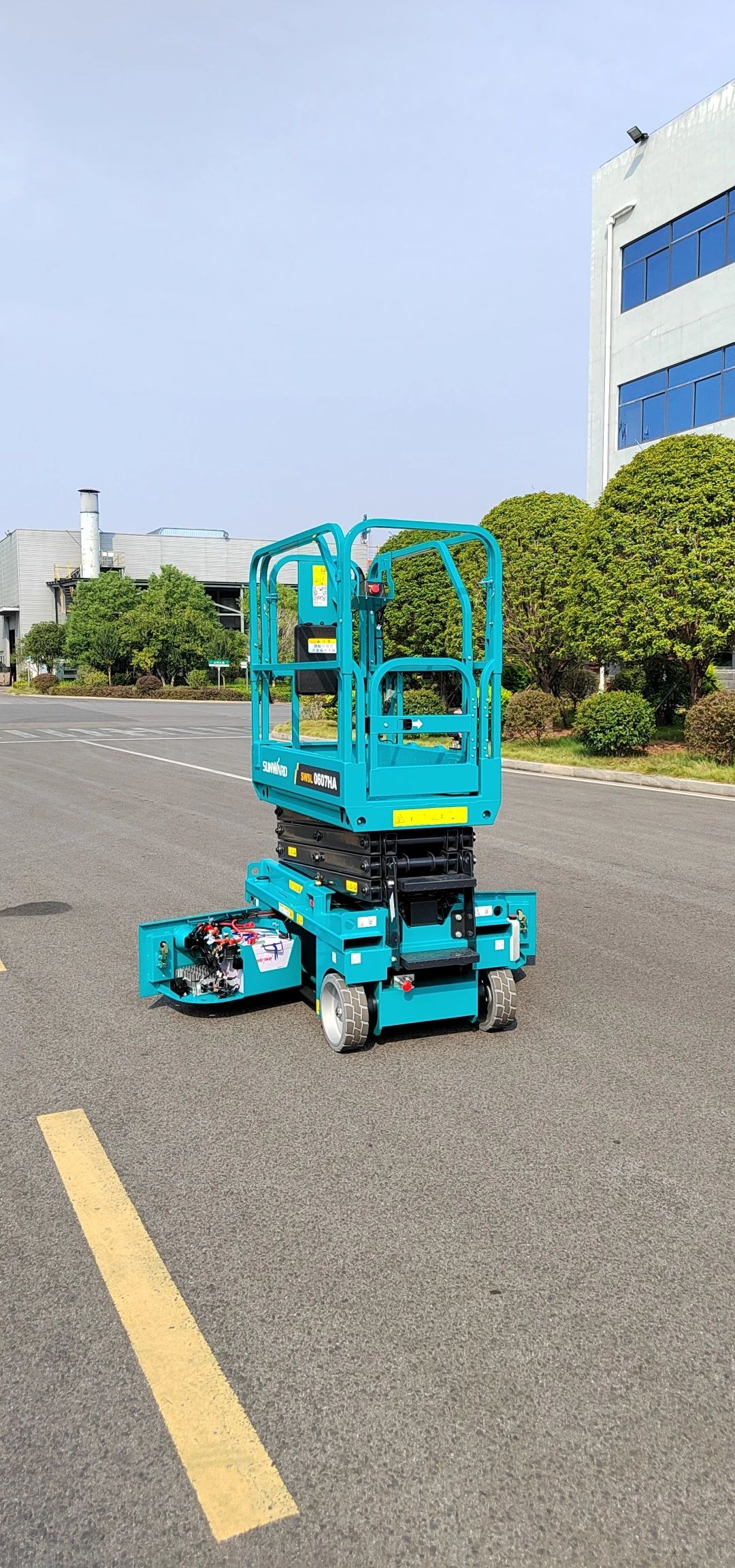 向“新”而行！山河智能又一款電動液驅(qū)剪叉式高空作業(yè)平臺發(fā)布