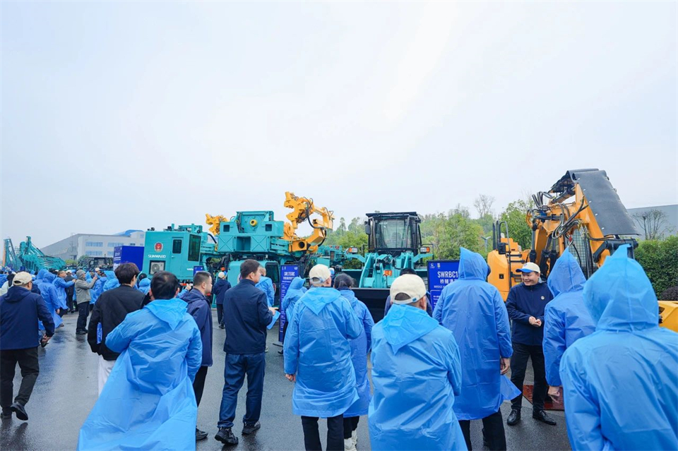 創(chuàng)新引領價值，理想成就未來！山河智能25周年慶典暨全球客戶節(jié)隆重舉辦