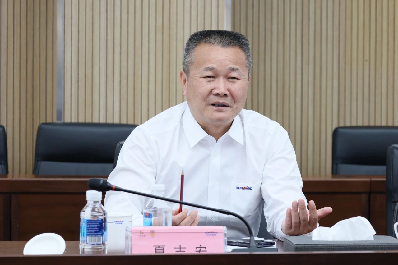 共促中國(guó)制造揚(yáng)帆海外！中國(guó)出口信用保險(xiǎn)公司到訪山河智能