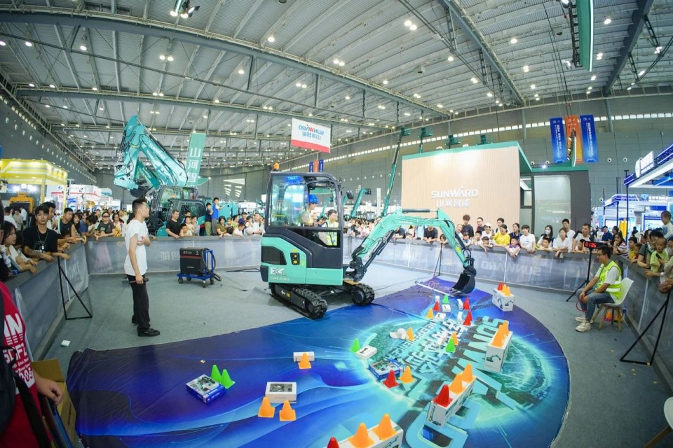 2025 CICEE | 圓滿收官！山河智能展區(qū)亮點(diǎn)精彩回顧