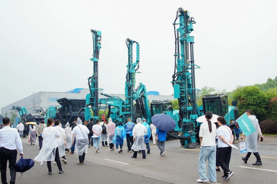 2025 CICEE | 圓滿收官！山河智能展區(qū)亮點(diǎn)精彩回顧