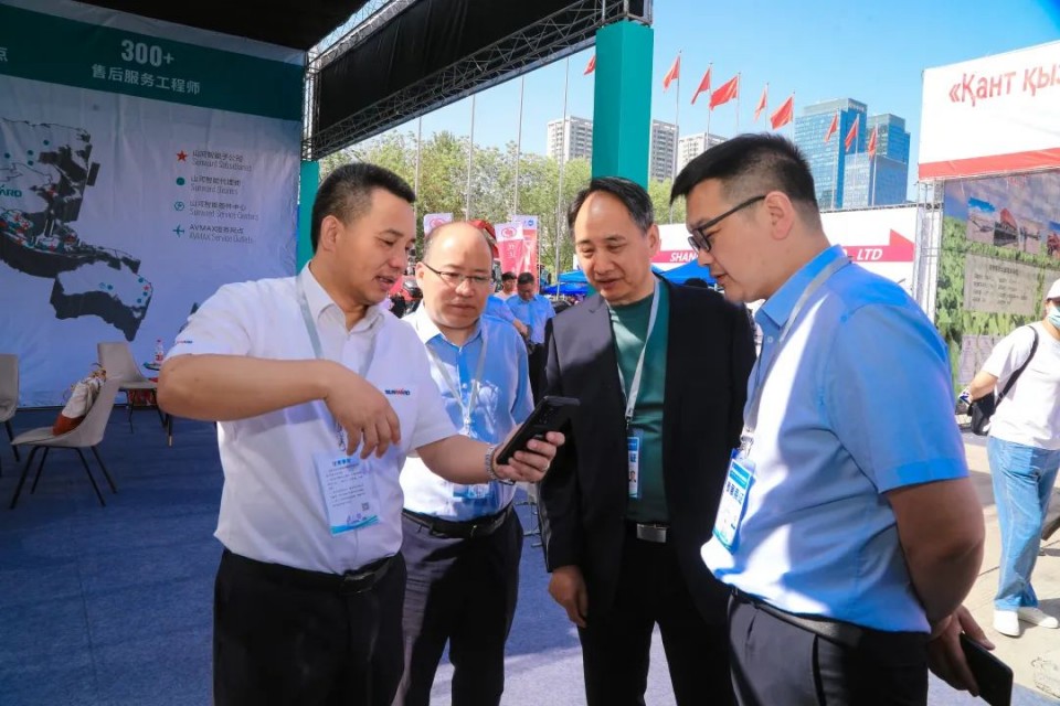 山河智能亮相2025新疆國際農(nóng)業(yè)機(jī)械博覽會