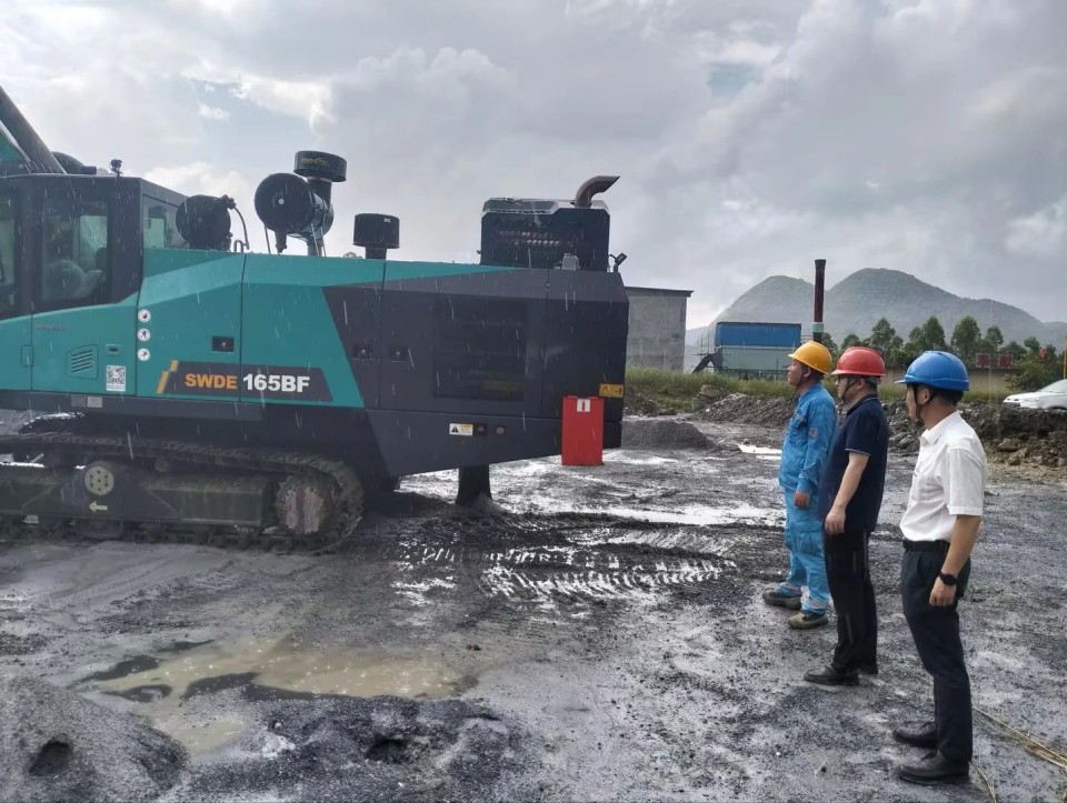 跨越山河萬里 智啟服務(wù)新程——山河礦巖“服務(wù)萬里行”活動(dòng)走進(jìn)海螺水泥