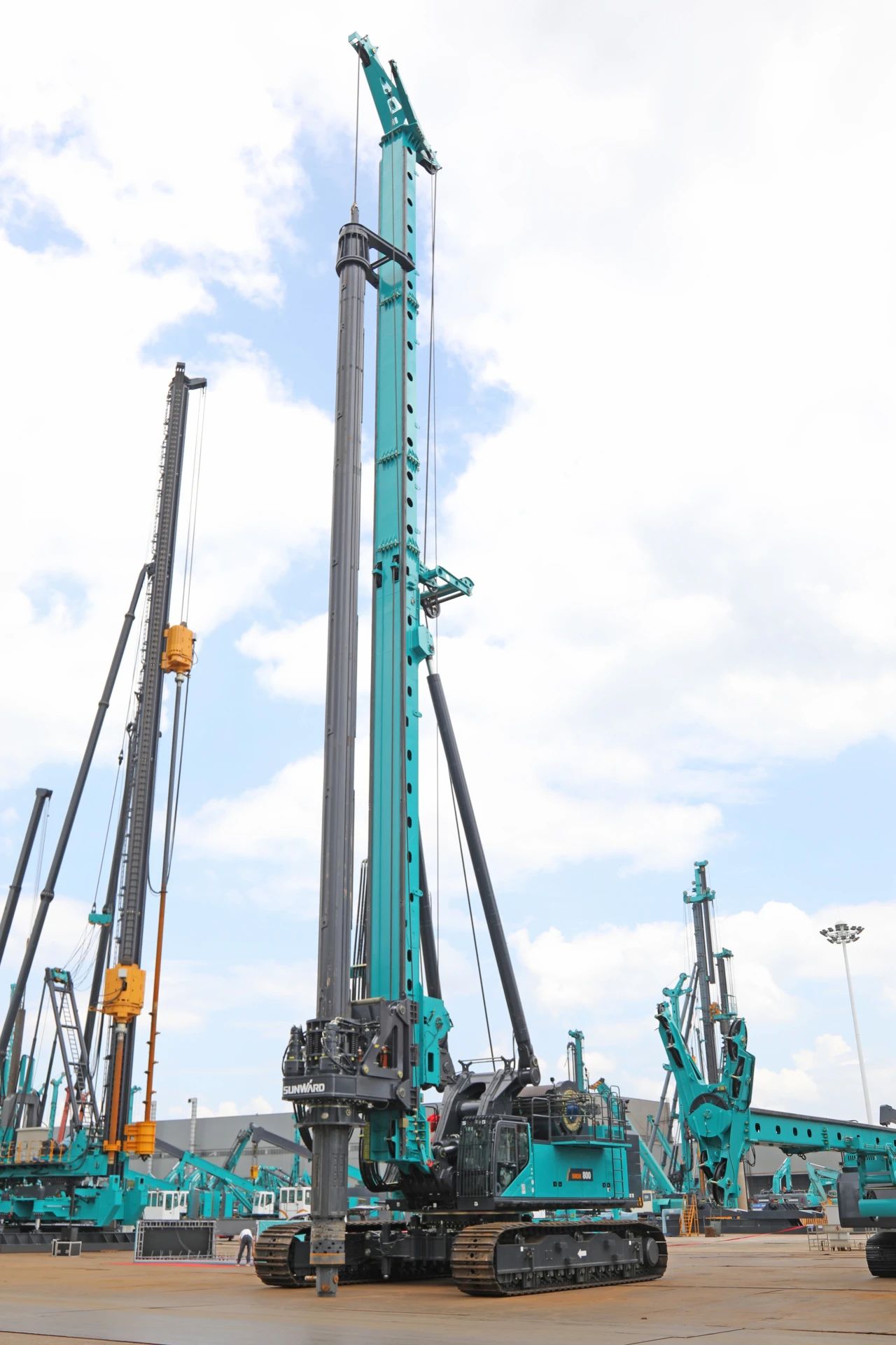 “破紀錄王者”再出征！山河智能SWDM800旋挖鉆機成功交機