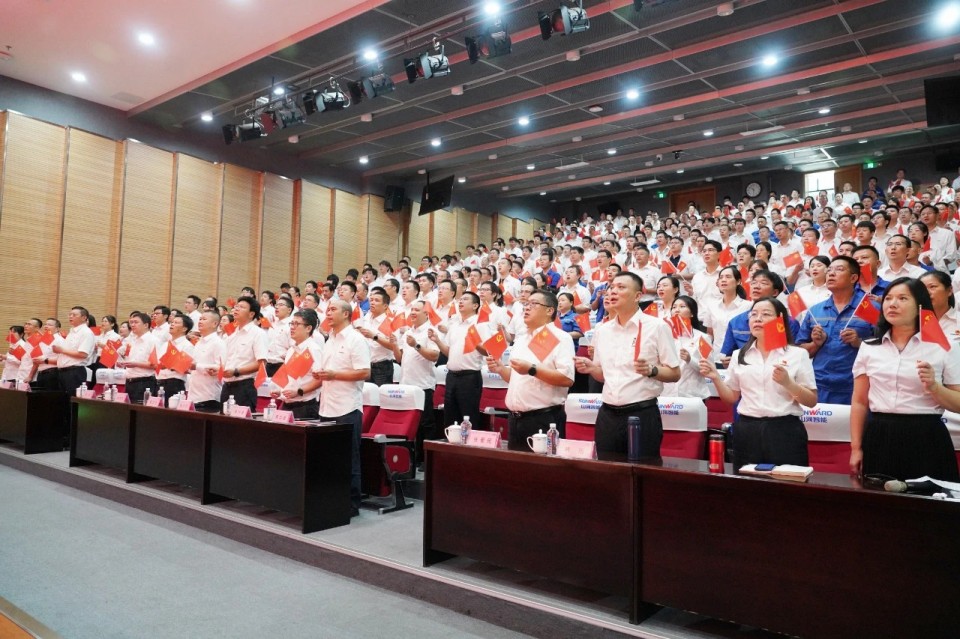 山河智能組織集中收看紀念中國人民抗日戰(zhàn)爭暨世界反法西斯戰(zhàn)爭勝利80周年大會