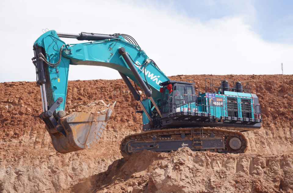 創(chuàng)新引領(lǐng)，實力見證！山河智能明星產(chǎn)品榮登“2025工程機械TOP10年度榜”