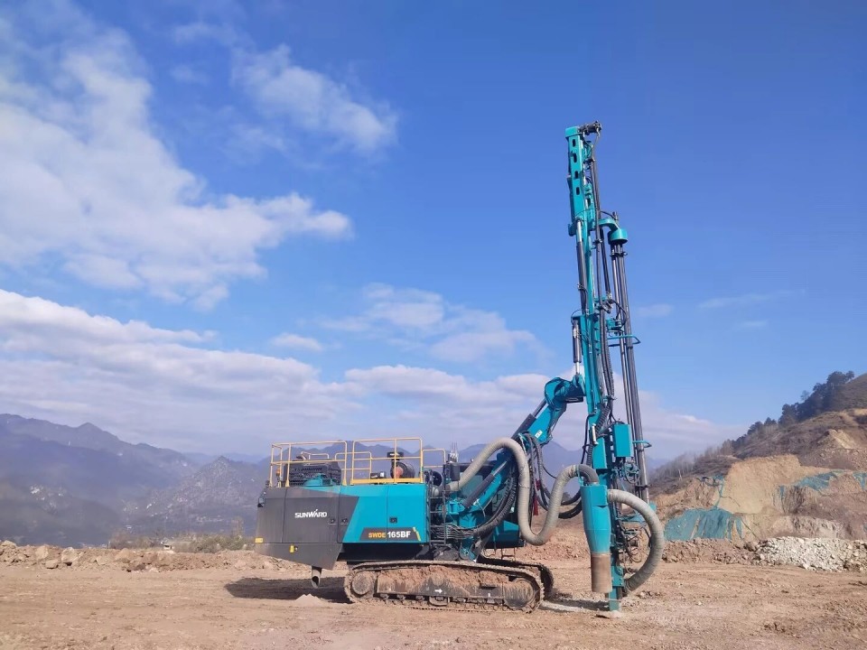 創(chuàng)新引領(lǐng)，實力見證！山河智能明星產(chǎn)品榮登“2025工程機械TOP10年度榜”