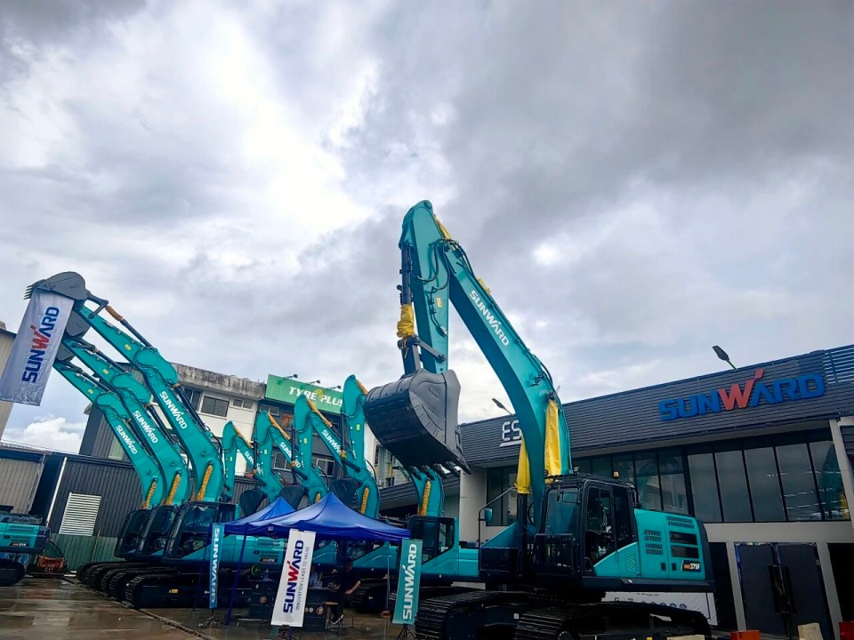 山河智能高端設(shè)備批量交付，助力馬來西亞基建升級(jí)