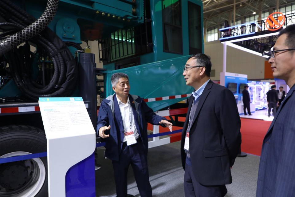 山河智能攜手“戰(zhàn)略合作伙伴”中國(guó)煤炭地質(zhì)總局精彩亮相2025中國(guó)國(guó)際礦業(yè)大會(huì)