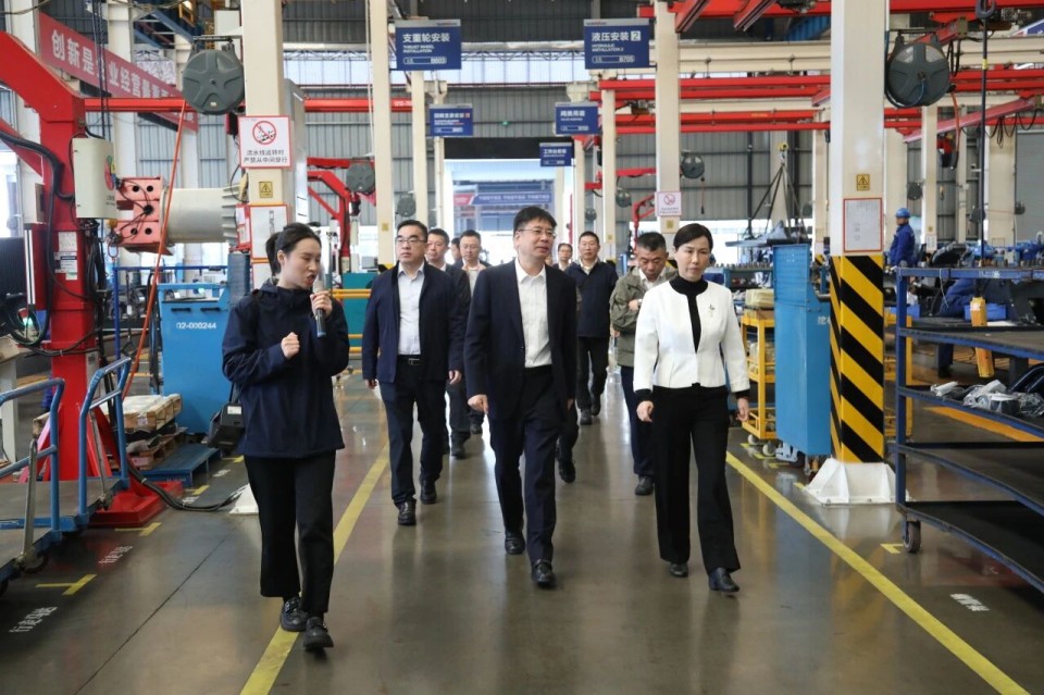 聚焦應(yīng)急裝備研發(fā)生產(chǎn)，共探實(shí)戰(zhàn)適配新路徑——廣州市應(yīng)急管理局黨委書記、局長葉芳調(diào)研山河智能